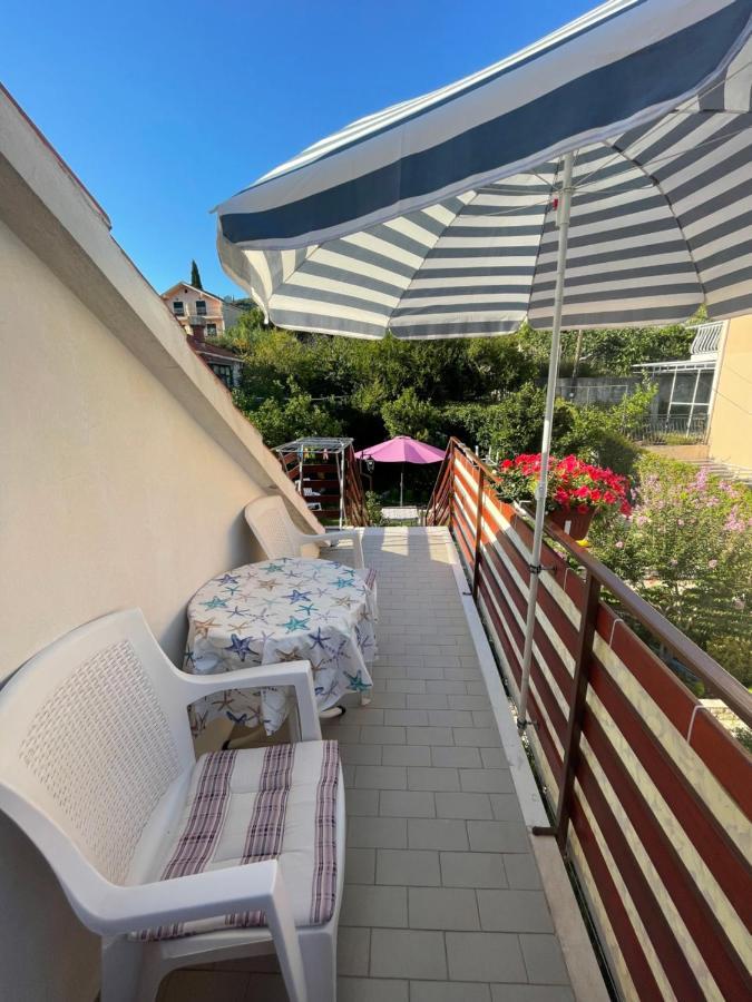 מליני Perun Guest House מראה חיצוני תמונה