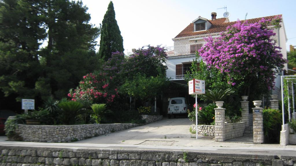 מליני Perun Guest House מראה חיצוני תמונה